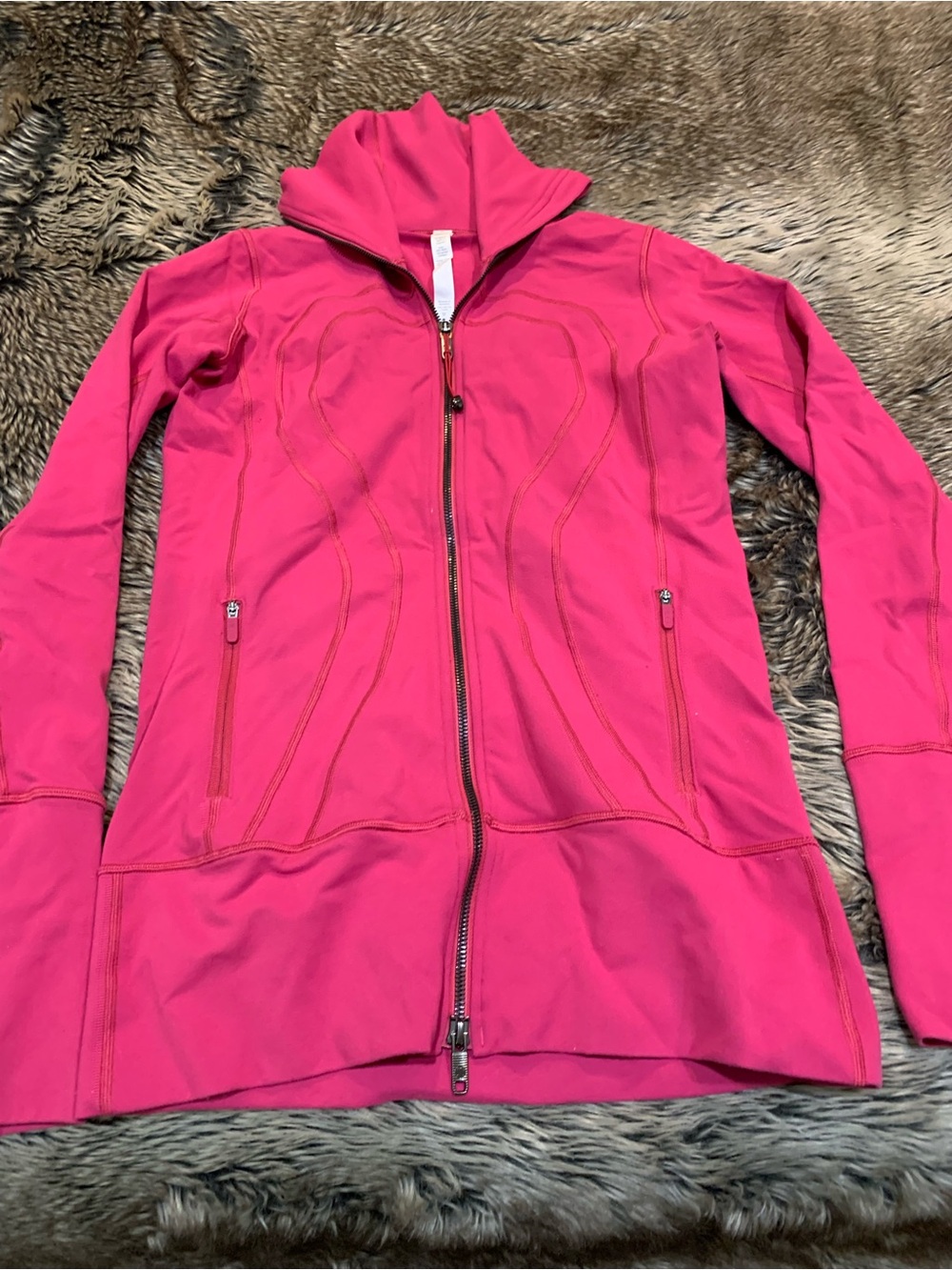 Lululemon In Stride Jacket
Violet Red Size 6